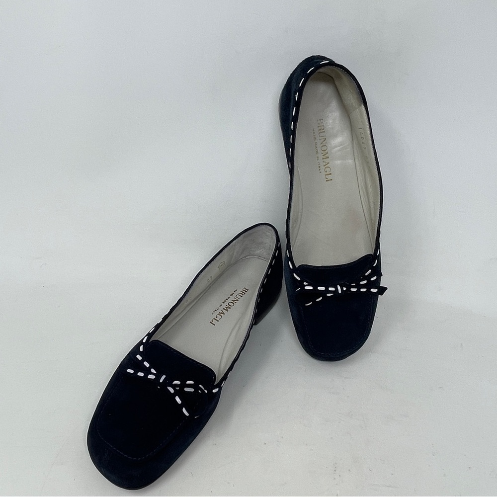 Bruno Magli Womens 7 Dark Navy Blue Suede Flats White Detail Bow Tie